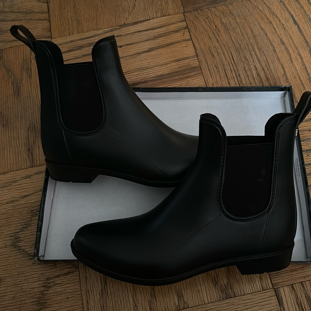 brand new Sam Edelman Tinsley matte black rain boots